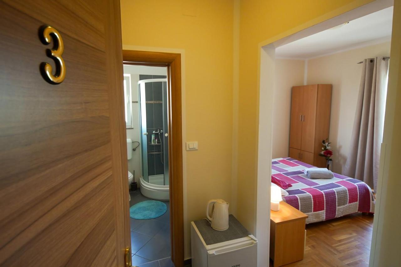 Guest Accommodation Slapovi Krke Lozovac Eksteriør bilde